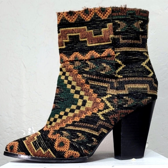 Kelsi Dagger Shoes - KELSI Dagger Tapestry Heel Ankle Bootie Zidane Boho Tribal
